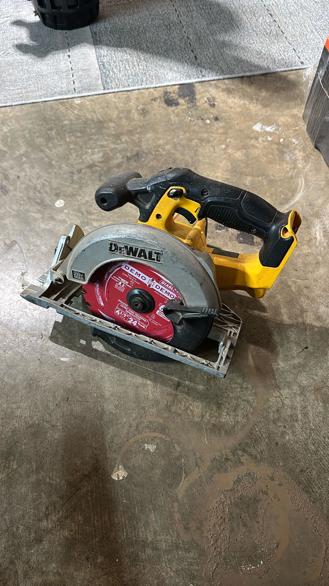 Dewalt 20V Cordless Circular Saw