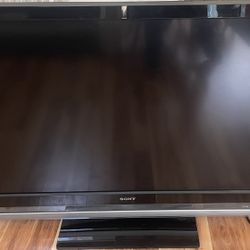 Sony TV 52” w/ Remote 
