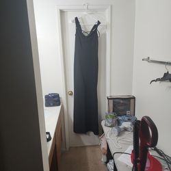 XL Windsor Black Dress With Front Slit