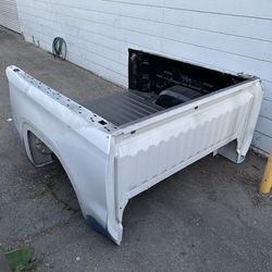 2019 - 2026 GMC SIERRA 1500 Short Bed Box