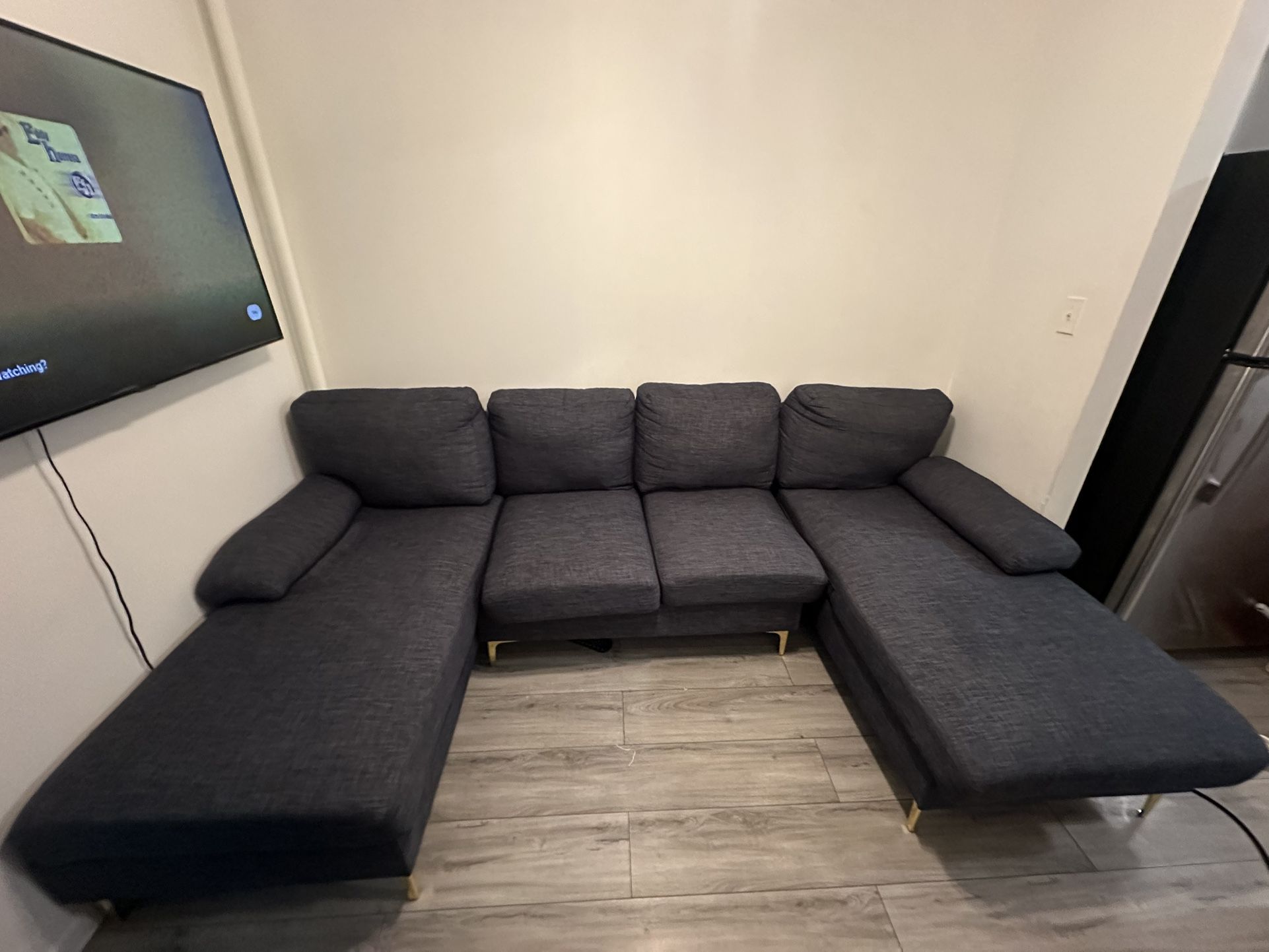 Wide Symmetrical Sofa & Chaise 