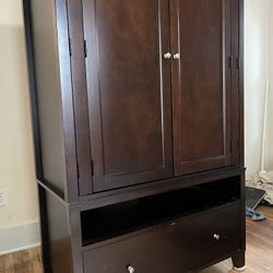 Simple Functional Armoire 