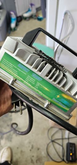 Golf cart charger