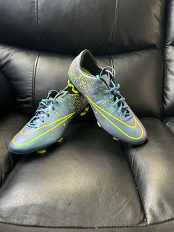 Soccer cleats