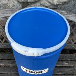 Pet Food Container, Air Tight Lids