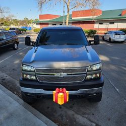 2005 Chevrolet Silverado 2500 HD Crew Cab
