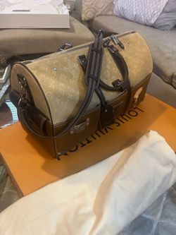 Limited Edition Louis Vuitton Bandouliér 50 Keepall