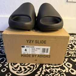 Adidas Yeezy Slides Onyx