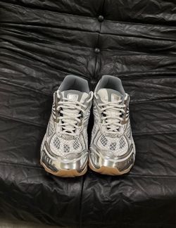 Bottega Veneta Orbit Sneakers White Silver