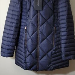 Brand New Womens Small Navy Blue Andrew Marc Hooded Down Coat (Size: Small)