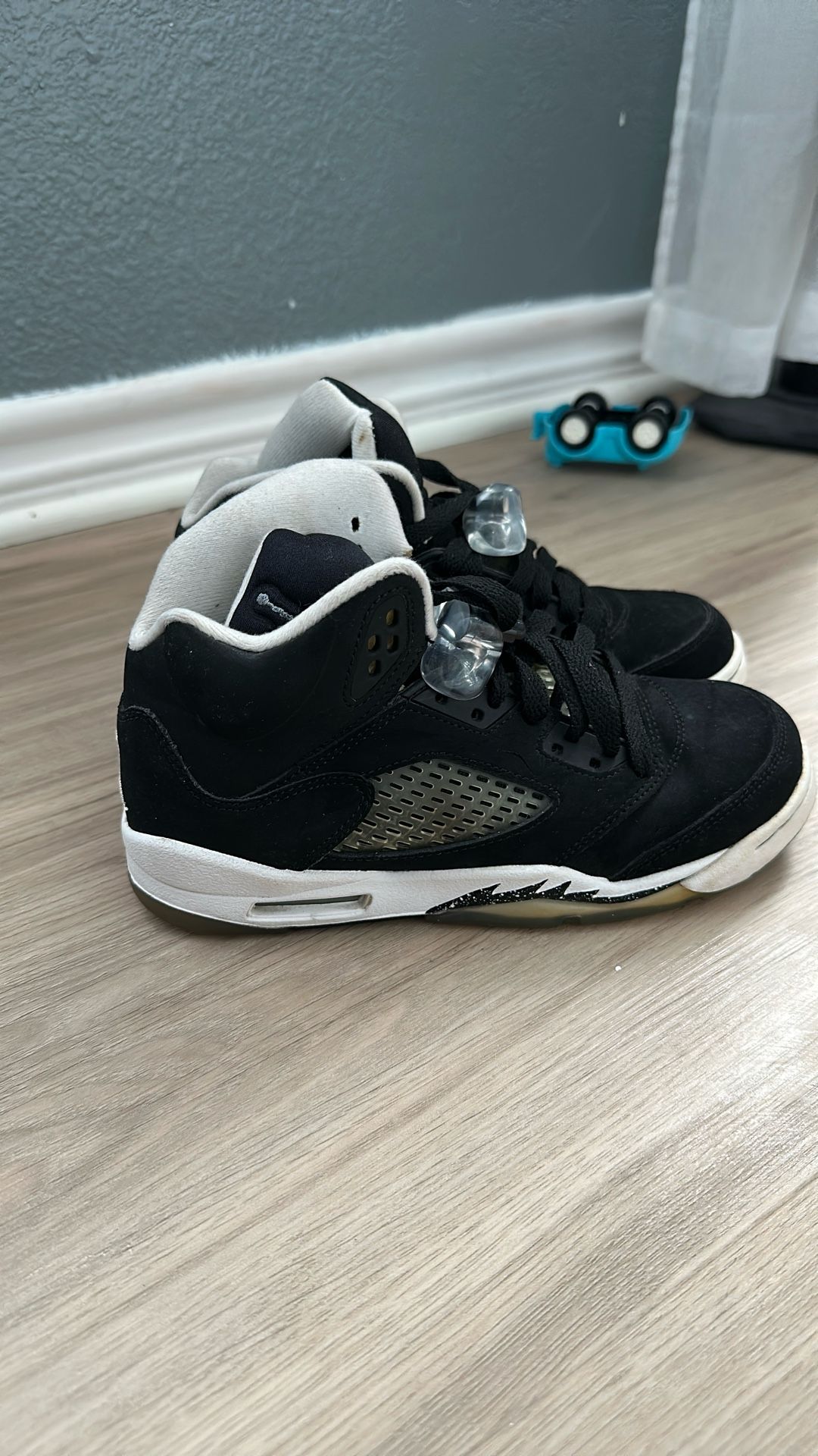 Jordan Retro 5 Oreo Size 3.5
