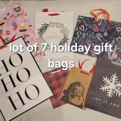  New Holiday Gift Bag Lot Christmas Gifts 