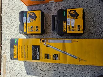 Dewalt Laser Level and Tripod
