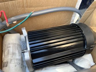 Jacuzzi brand Single Speed Pool Pump. Square Flange