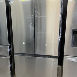 Samsung Bespoke French Door Refrigerator With Beverage Center - Full Size