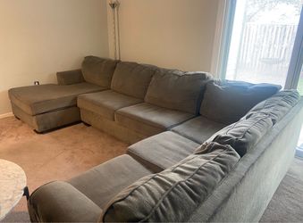 Large Gray Fabric Sectional Sofa with Chaise