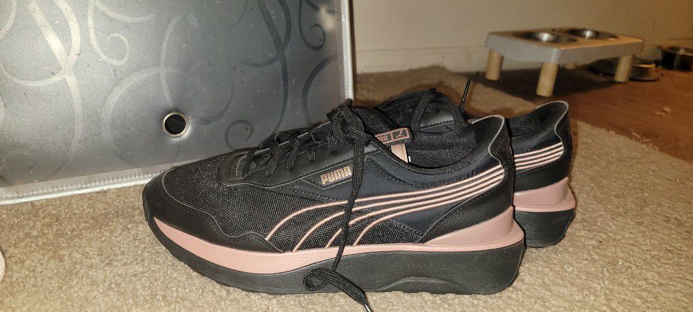 Puma Black and Rose Gold Womens Athletic Shoes- Size 11