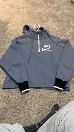Women’s Cropped Nike Hoodie 