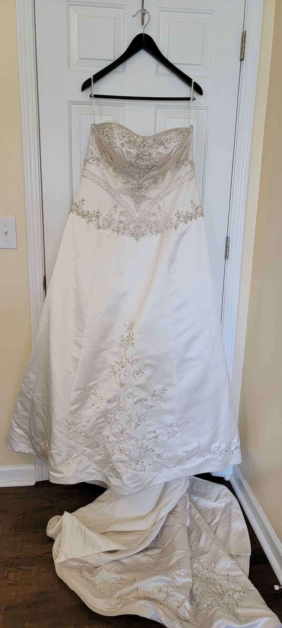 22W Wedding Dress