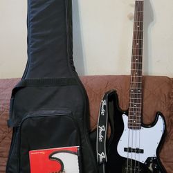 SQUIER JAZZ BASS BY FENDER AFFINITY SERIES 4 STRINGS ELECTRIC GUITAR IN BLACK COLOR. 