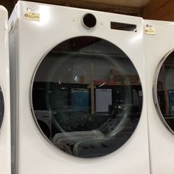 LG Washer And Dryer Set New Scratch And Dent 
