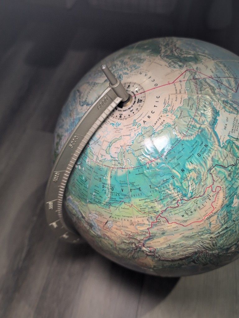 Rand McNally World Portrait Globe
