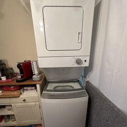 Whirlpool Stacked Washer/Dryer 