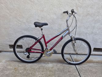 Specialized Expedition Sport 24 Speed, Hybrid Comfort City Commuter bike. Ready to Ride!!!