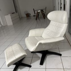 Lounge Chair Real Leather Paid Over $1000