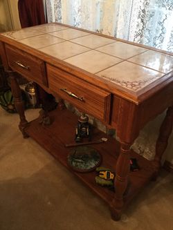 Beautiful antique side drew marble top,very beautiful,Green Bay wis