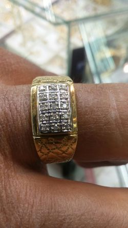 14k Gold Ring. 50 ct diamonds