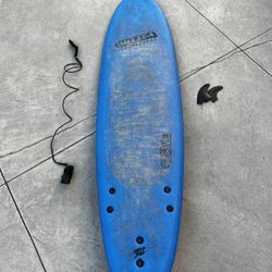 Odysea Surfboard Size 7  With Extra Fins And Leash Included
