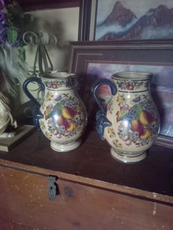 Water Pitchers 