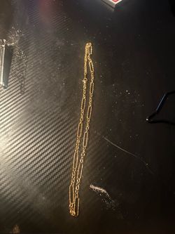 A gold 18k chain