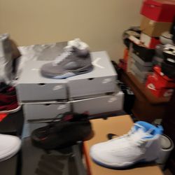 Random Jordans and kobes, mind slides