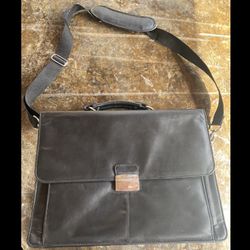Kenneth Cole Reaction Briefcase NWT Leather Messenger Bag Laptop Shoulder Strap