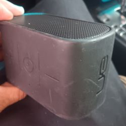 UE PORTABLE SPEAKER