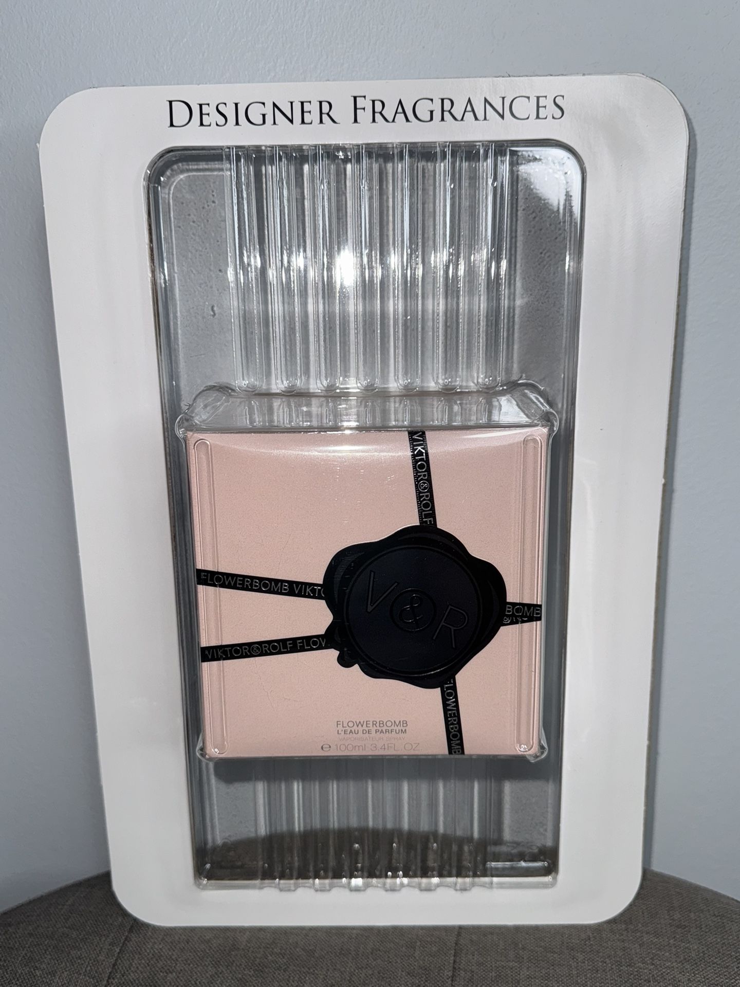 Viktor & Rolf Flowerbomb - Flowerbomb Eau de Parfum Spray, 3.4 oz.