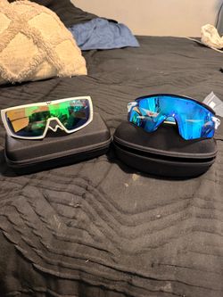 Men’s Oakley sunglasses