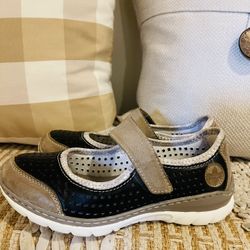 Women's Rieker Mary Jane Shoes Navy & Taupe Leather Comfort Walk Size 37EU/6.5US