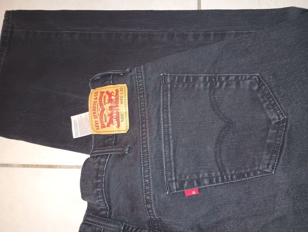 3 Levi's 40/30 Used