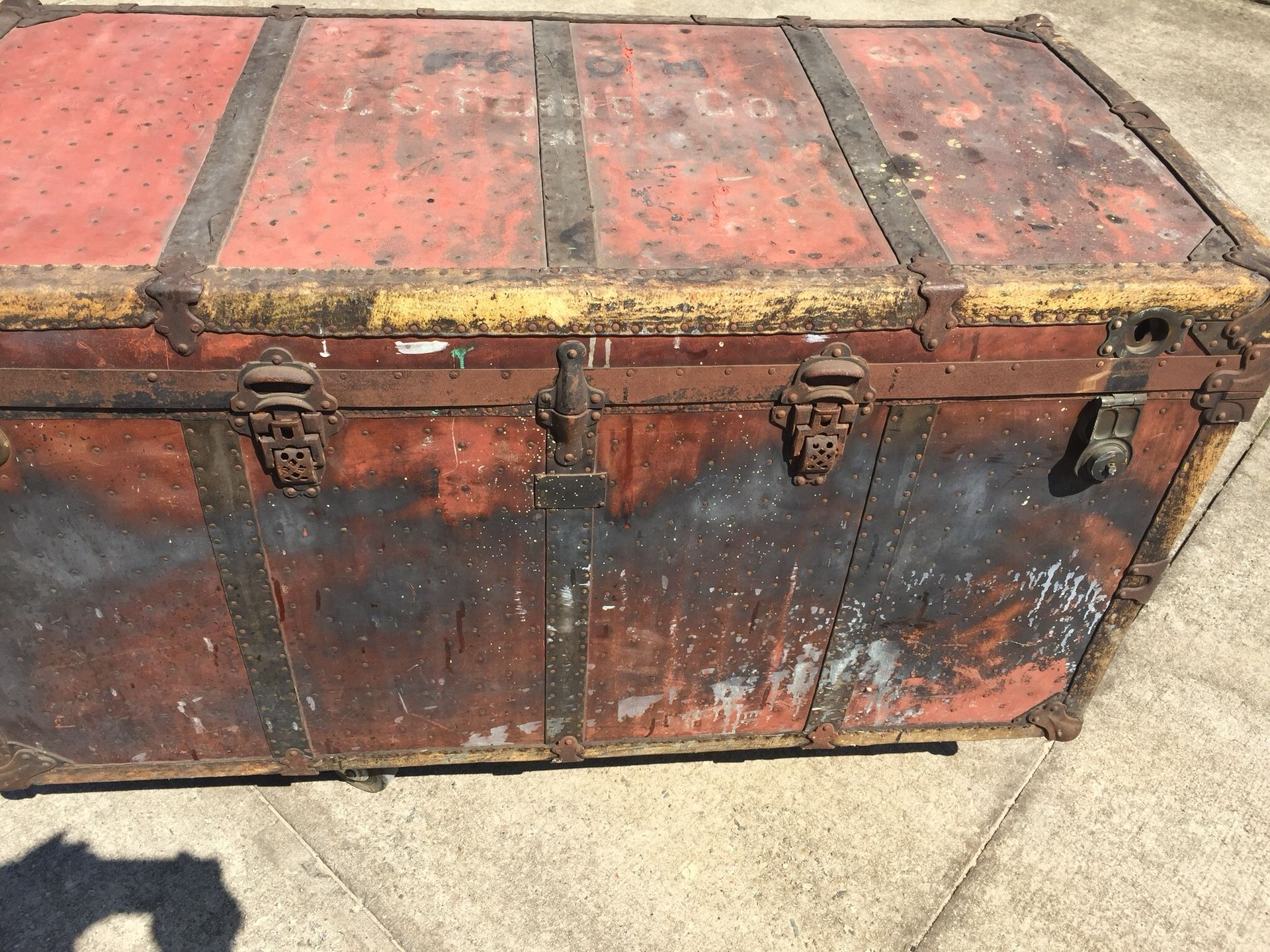 Antique Steamer Trunk – Reuse Depot, Inc.