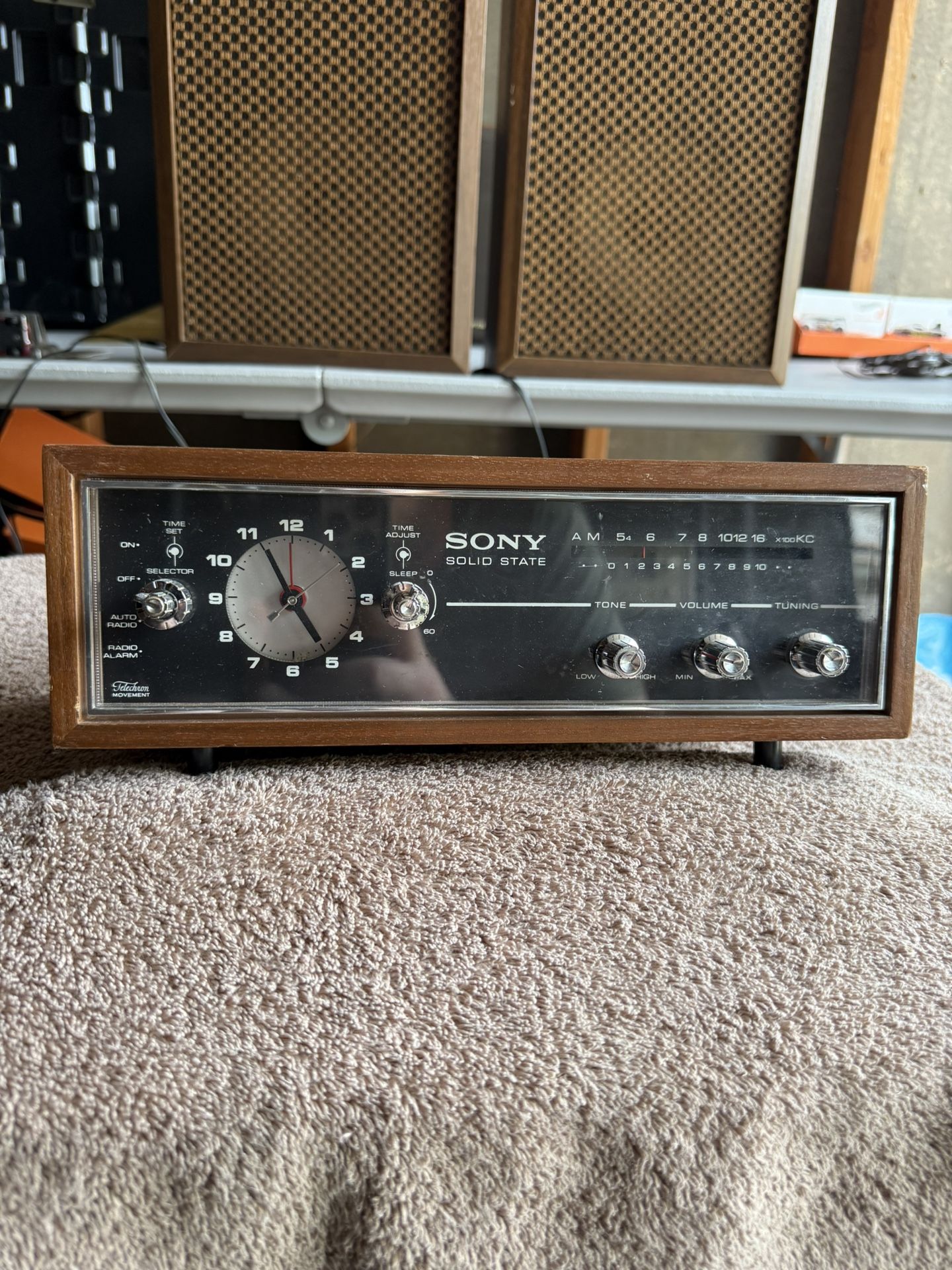 Vintage Sony 8RC-54 Clock Radio