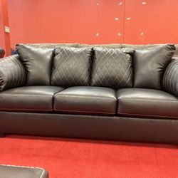 💲39 Down Payment Special Betrillo Black Sofa ‼️ Full Price 479$ ‼️By ASHLEY 
