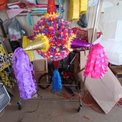 Piñatas Personalizadas  Al Gusto Del Cliente Para Más Información Mándeme Un Mensaje Es Toy Ala  Orden 