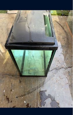 55 gallon fish tank no leaks need it gone fast