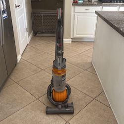 Dyson Vacuum 