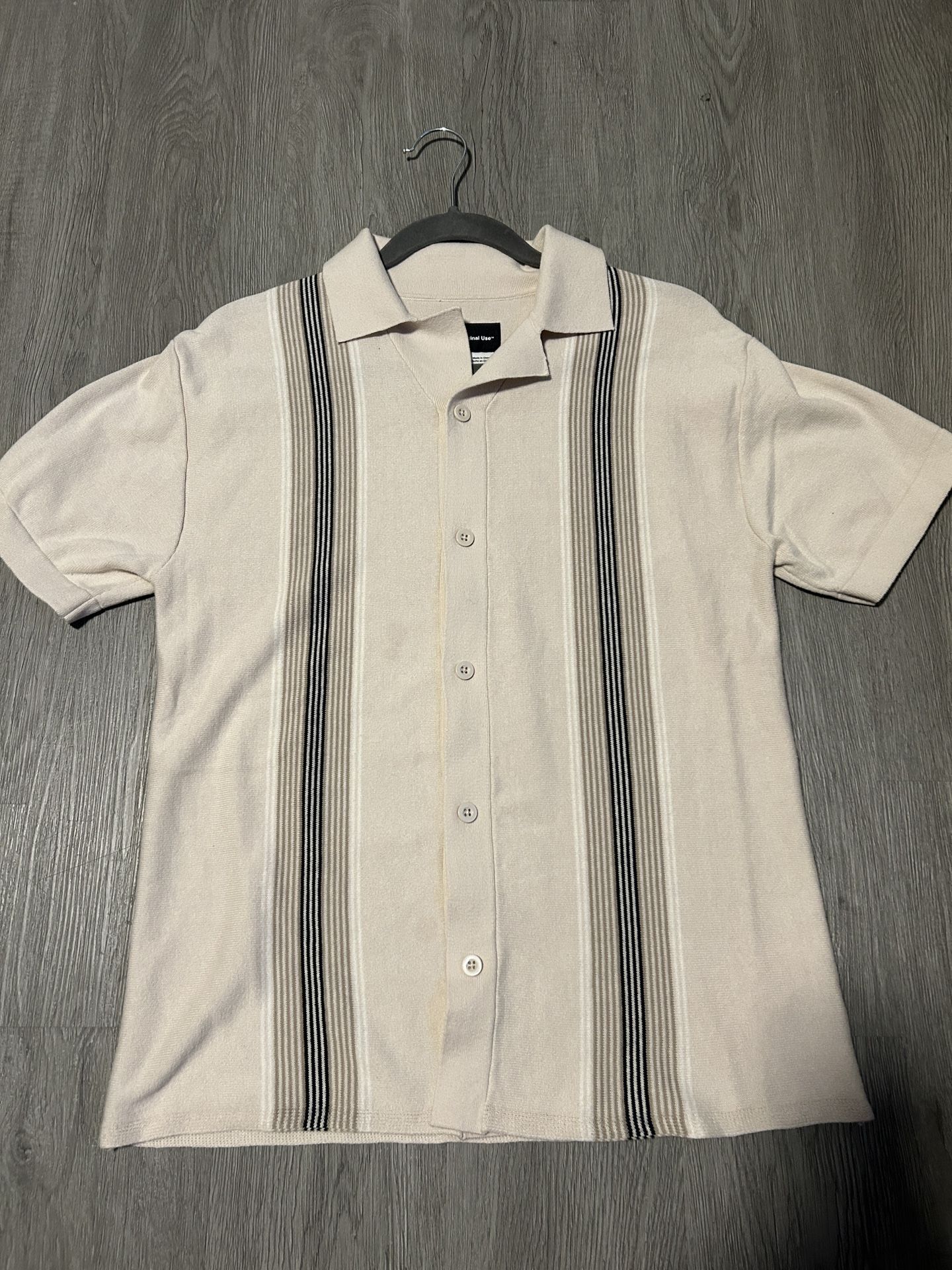 Men’s short sleeve button up