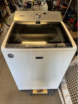 5.2 cu. ft. Top Load Washer with the Deep Fill Option and Power Wash Cycle in White