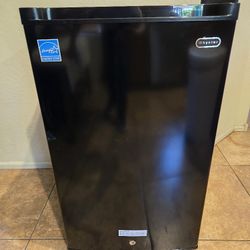 Whynter Upright Freezer